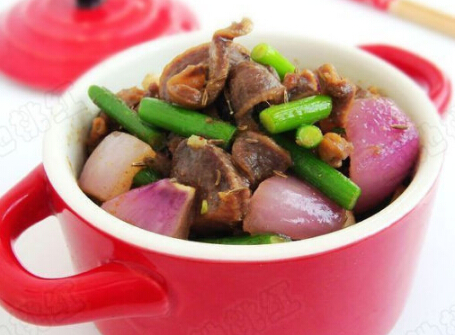 家常应炒的——孜然洋葱炒鸡胗
