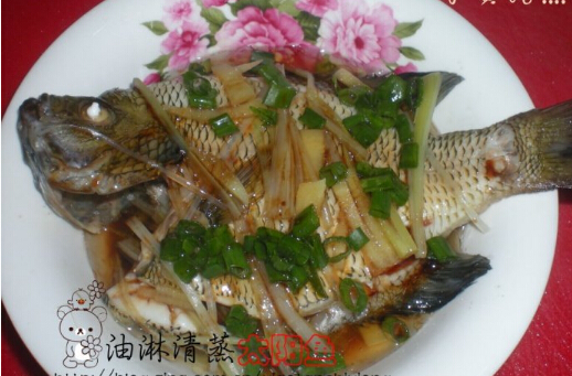 油淋清蒸太阳鱼的做法