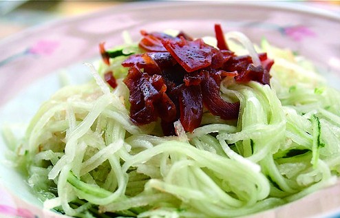 黄瓜拌梨丝