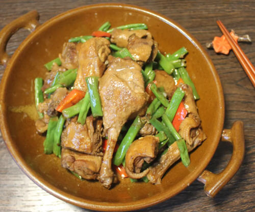 荤素搭配，营养互补的四季豆烧鸭子家常做法