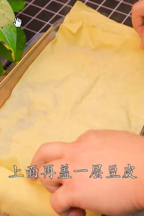 晶莹剔透，韧劲十足的猪皮冻值得大家去尝尝