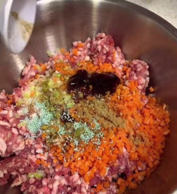 花开富贵的做法步骤，一道色香味俱全的地方名肴
