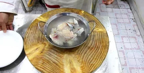 厨师长王刚分享酸菜鱼的完美做法