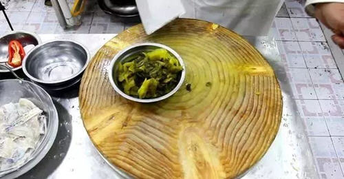 厨师长王刚分享酸菜鱼的完美做法