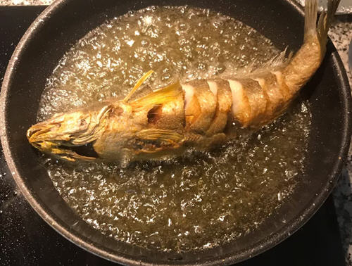 酸甜开胃外酥里嫩的糖醋三牙鱼做法图解