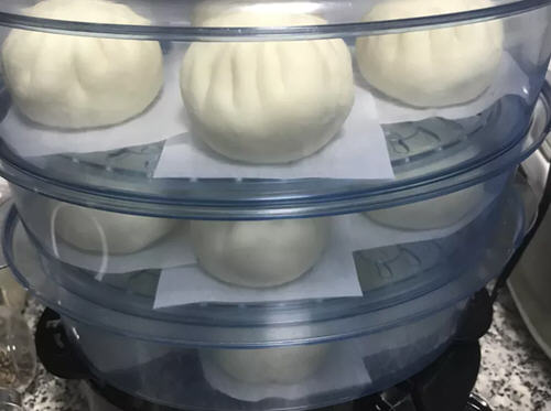 狮子头包子口感美味，包子份量十足，可口满足