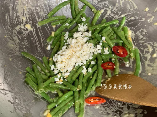分享咸蛋搭配清甜的四季豆家常菜谱