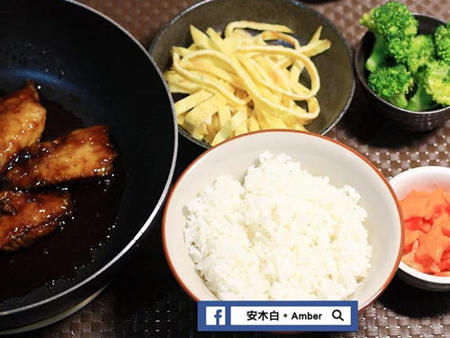 做法简单美味鲜美的蒲烧鲷鱼盖饭