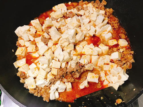麻婆豆腐怎么做才不辣呢？