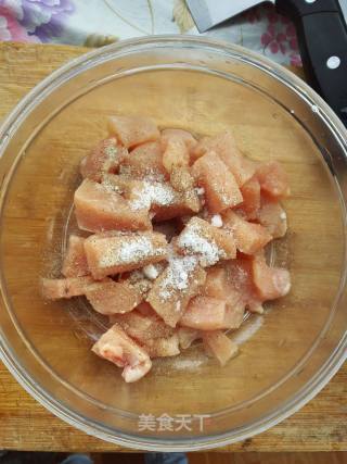 外脆里软，肉香爽口的鸡米花怎么做好吃法