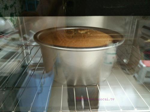 6寸戚风蛋糕的做法，一次成功，柔软湿润有弹性