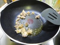 藕丁烧鸡软骨的做法步骤4