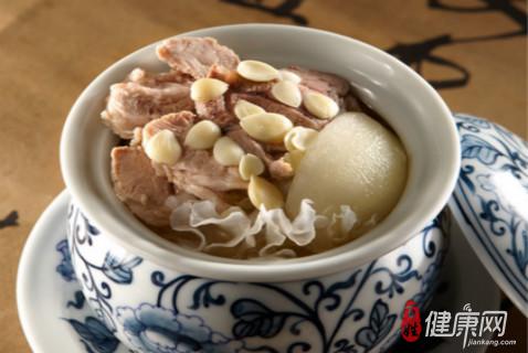 产后适合催乳的饮食方法(产后催乳的好处)