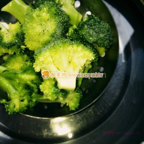蚝油香菇西兰花的做法