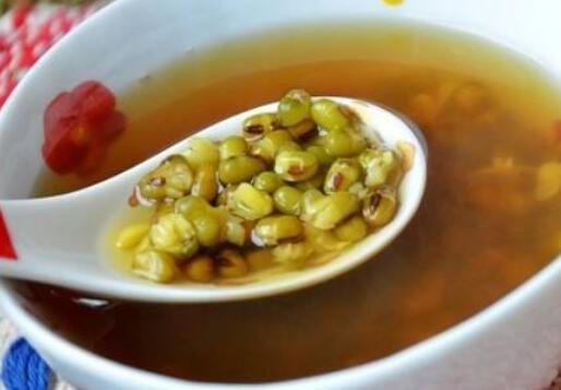 3岁小孩发烧能吃鸡蛋吗，孩子发烧应该吃什么