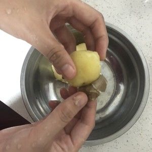 土豆泥(恩施小土豆版)的做法步骤 第2步