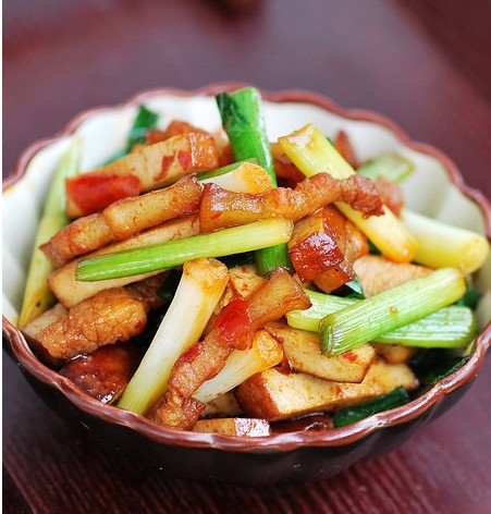 五花肉炒豆腐干的做法(五花肉炒豆腐干怎么炒好吃)