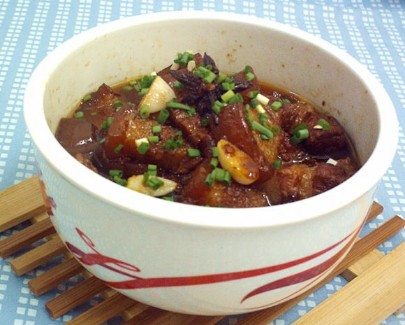 老干妈烧红烧肉的做法(老干妈烧红烧肉图片)