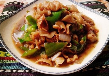 洋葱尖椒炒大肠