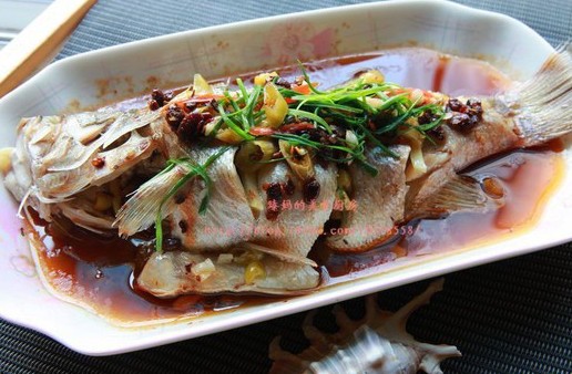 豆豉蒸鲈鱼