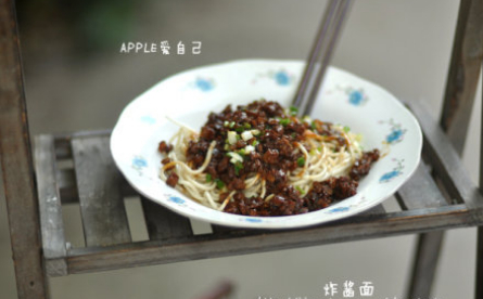 炸酱面的做法,炸酱面的家常做法大全