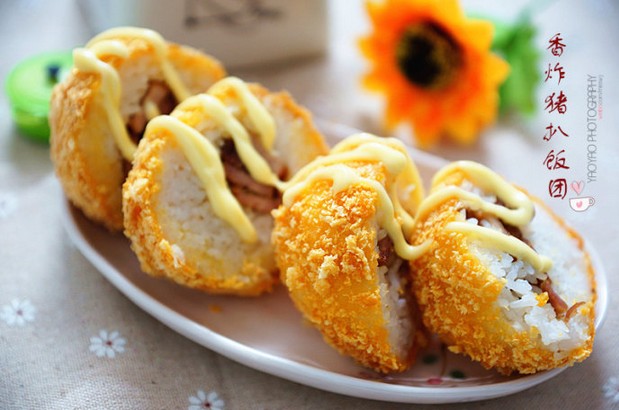 香炸猪扒饭团(香炸猪扒饭团怎么做)