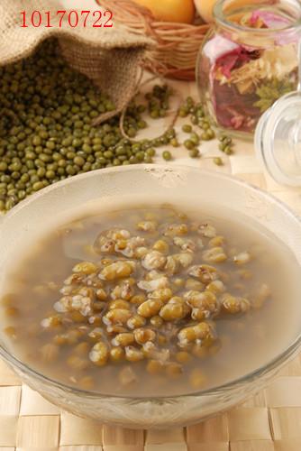 绿豆汤作用大但“四个不”一定要谨记