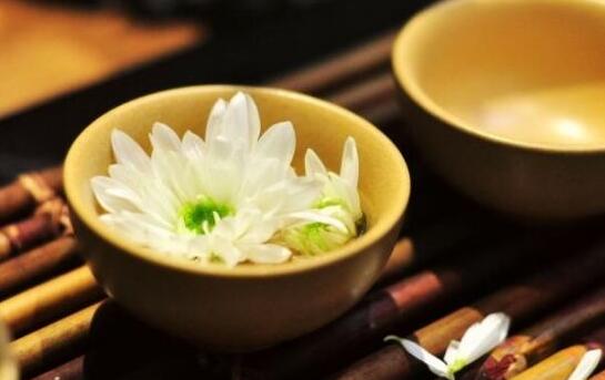 春季喝花茶,让你的身体像花瓣一样舒展