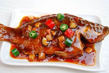 鱼肉鲜嫩，味道超级棒的红烧鱼的家常做法