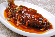 酸甜可口，鲜香味美，外酥里嫩，蓬松酥脆的糖醋鲤鱼的做法