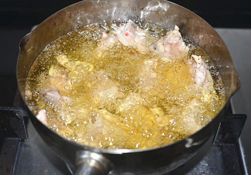 家常香辣排骨，颜色红润，咸香微辣，超级下饭