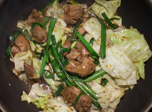 韭菜爆炒鸡肝，相当下饭，也超适合作为下酒菜