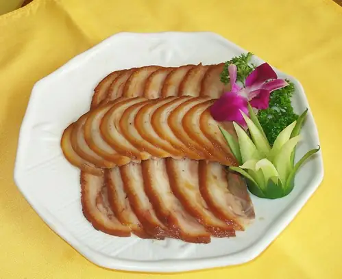 营养丰富，味道鲜美的五香肘子怎么做