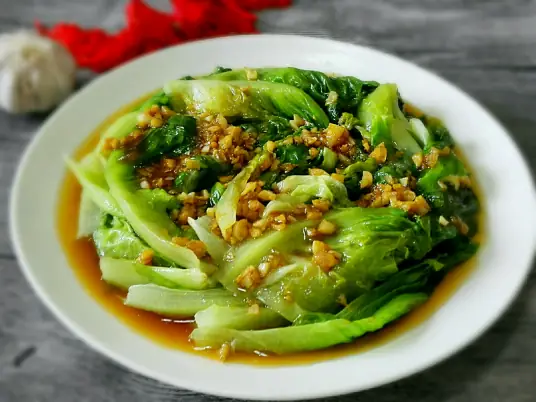 蚝油生菜，营养丰富，鲜嫩可口、清鲜润滑