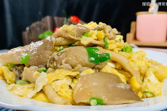 鲜嫩爽滑的蘑菇炒鸡蛋简单易做好吃又下饭