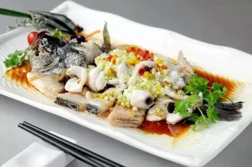 松江鲈鱼的做法，肉质鲜美，毫无腥味