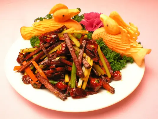 干煸牛肉丝，麻辣可口，下饭佐酒皆宜