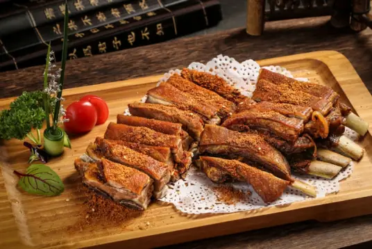 鲜香四溢的羊排这样做外酥里嫩，香气四溢