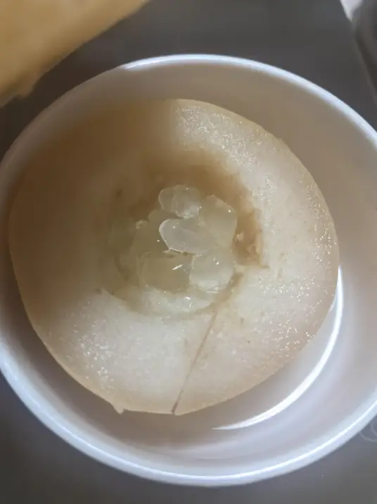 冬日暖胃甜品—鸭梨炖冰糖，滋润身心，回味无穷