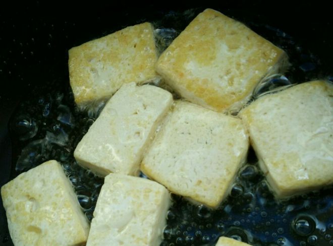 口感酸甜，老少皆宜，好吃到停不下来的糖醋脆皮豆腐