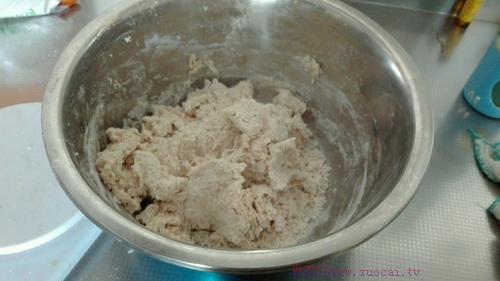 分享一道营养好吃的早餐：全麦豆渣馒头的图解做法